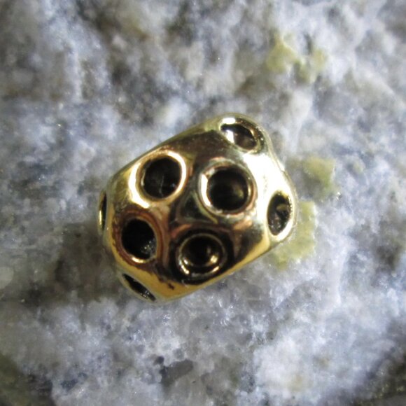 Gold plated sterling silver Dotted European Charm - Picture 6 of 7